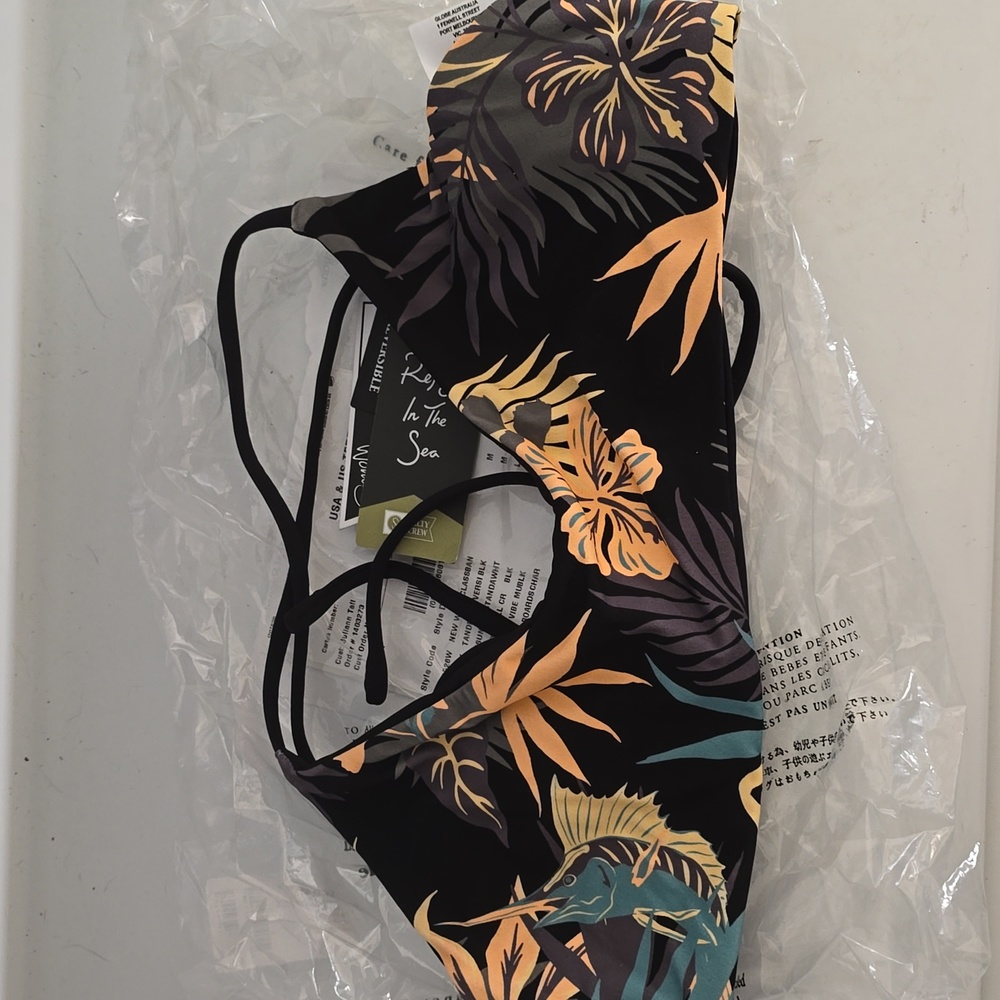 Salty crew reversible bikini  M